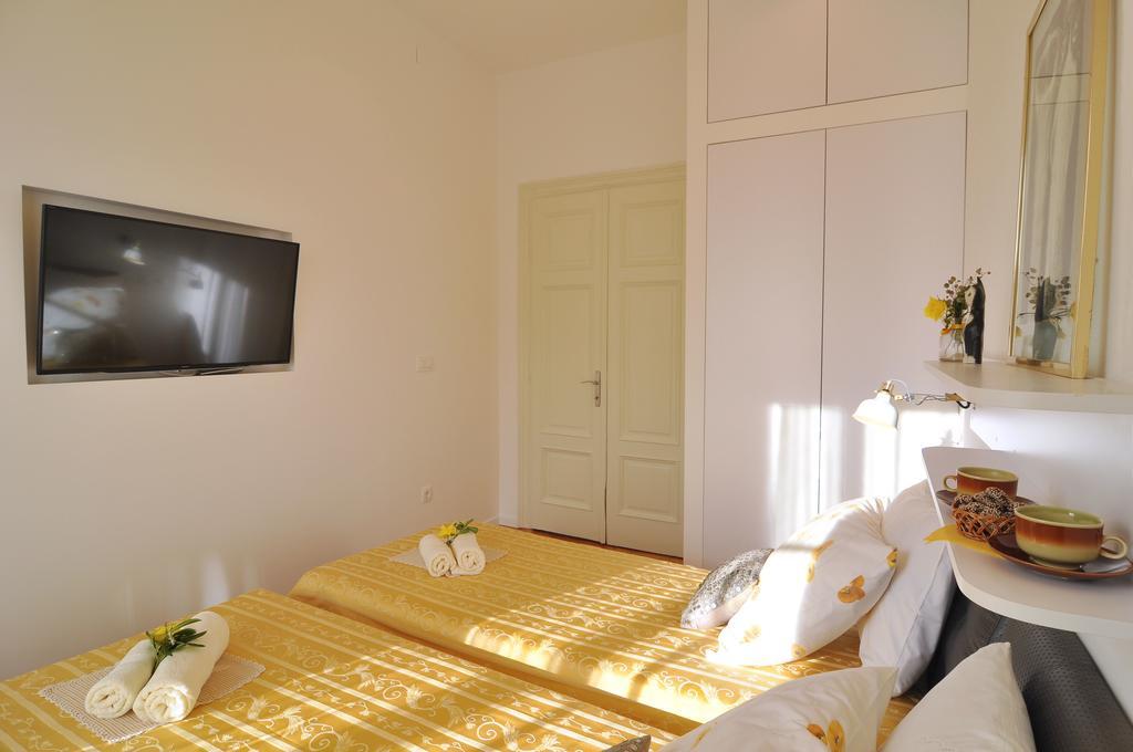 Apartment Barbara Centrum Split Bagian luar foto